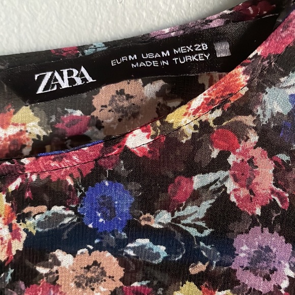 Zara Babydoll Flower Dress - Picture 4 of 6